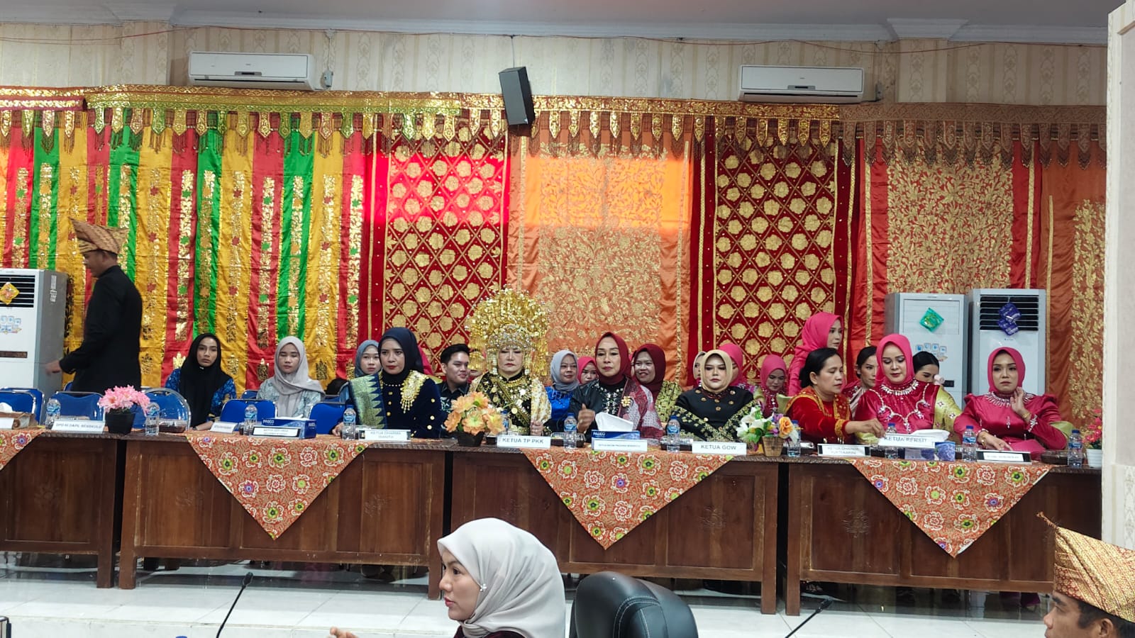 Rapat Paripurna Istimewa, Bupati Azhari Paparkan Pencapaian Sejumlah Program