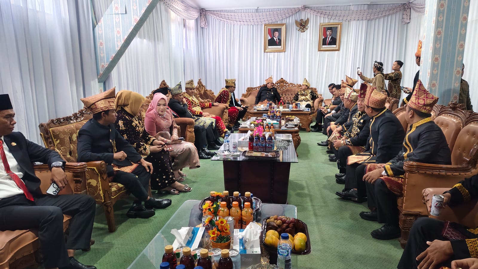 Rapat Paripurna Istimewa, Bupati Azhari Paparkan Pencapaian Sejumlah Program