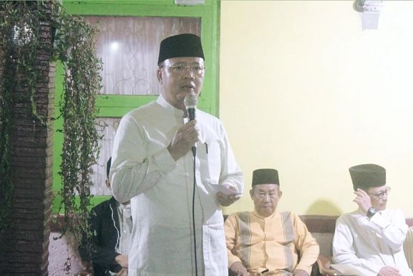 Gub Rohidin Berbaur di Tengah Padang