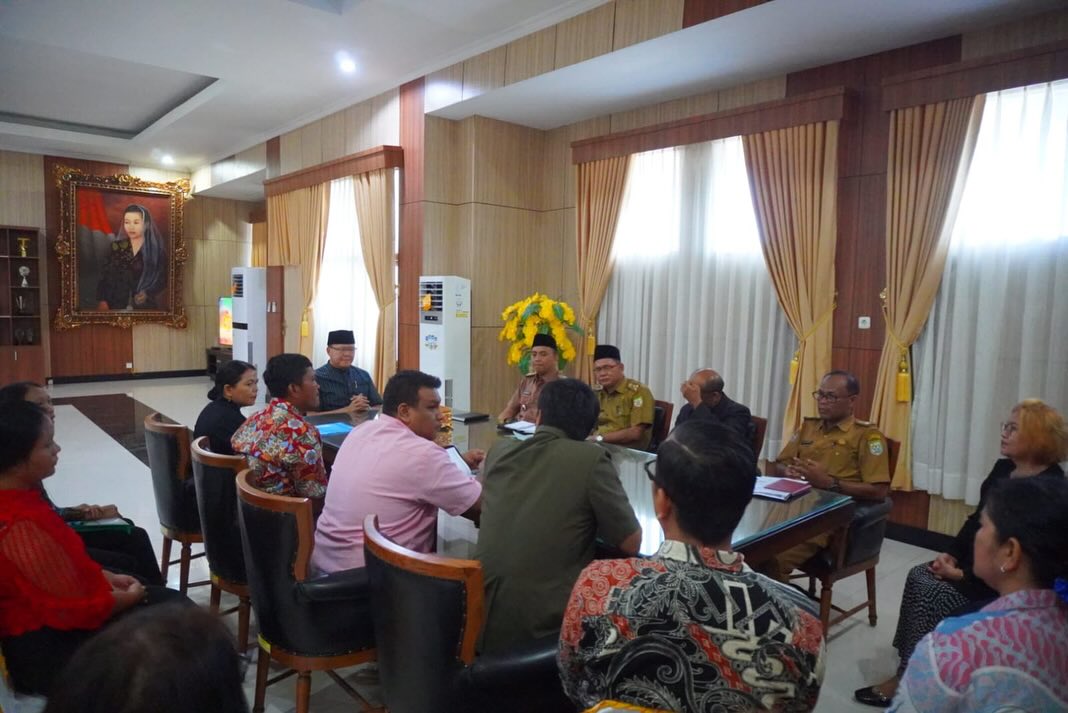 Dalam kesempatan ini, Gubernur Bengkulu Prof Dr H Rohidin Mersyah mengajak Pengurus Persatuan Umat Buddha Indonesia (PERMABUDHI) Pengda Provinsi Bengkulu untuk bersinergi bersama dalam mewujudkan Bengkulu yang maju, sejahtera dan hebat. Dirinya juga berharap kedepan kerukunan antar umat beragama senantiasa terjaga dan untuk itu diperlukan kolaborasi dan sinergi bersama organisasi lintas agama.
