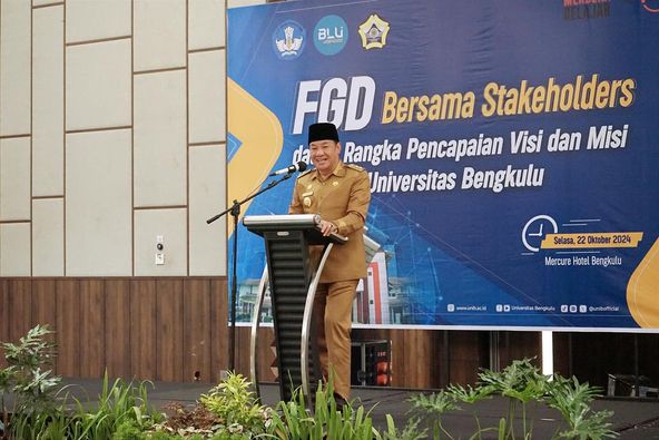 Plt Gub : Unib Salah Satu Kebanggaan Daerah