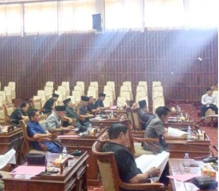 Sekda Hamka Hadiri Rapat Paripurna DPRD