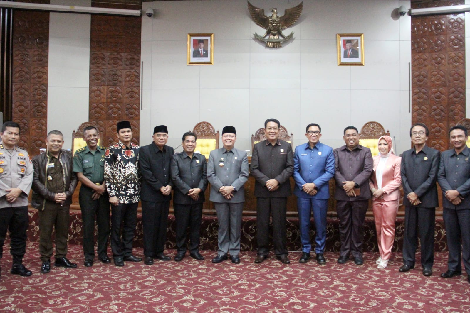 Raperda Pajak Daerah dan Retribusi Daerah Ketok Palu Jadi Perda