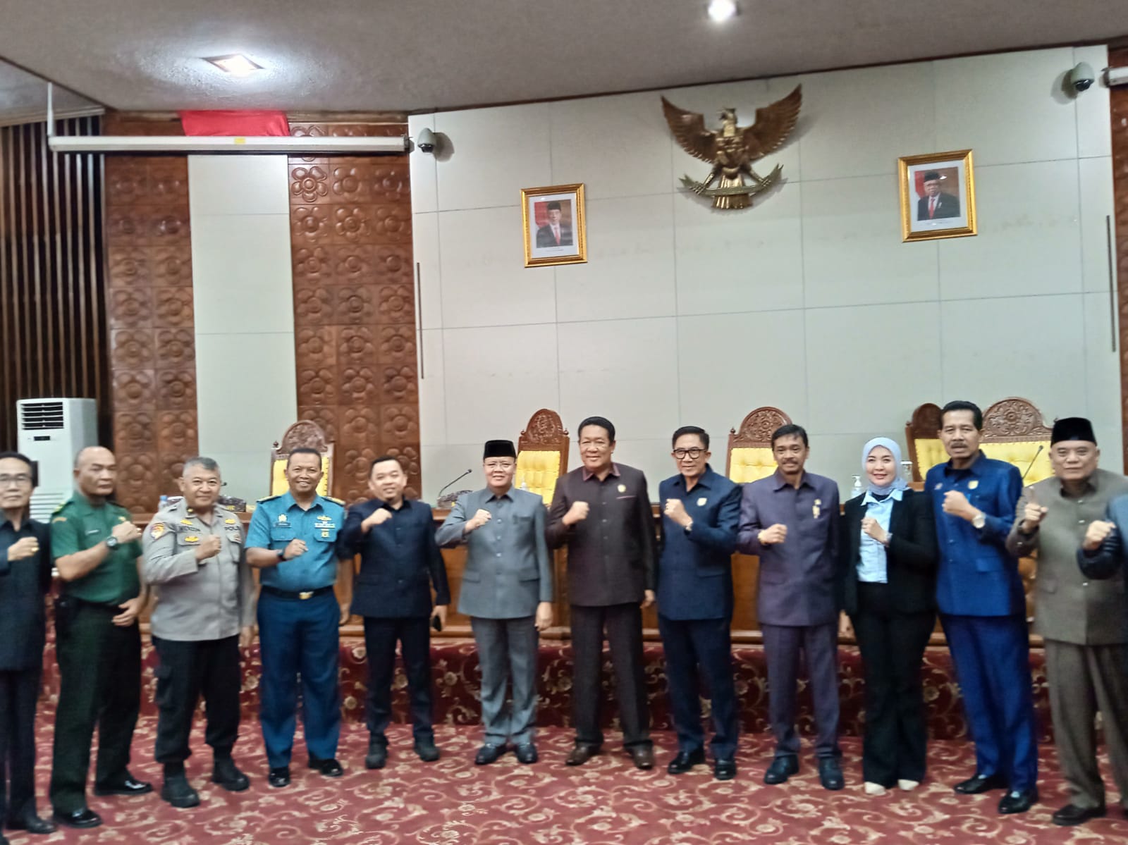 Gubernur Respon Pandangan Dewan Provinsi