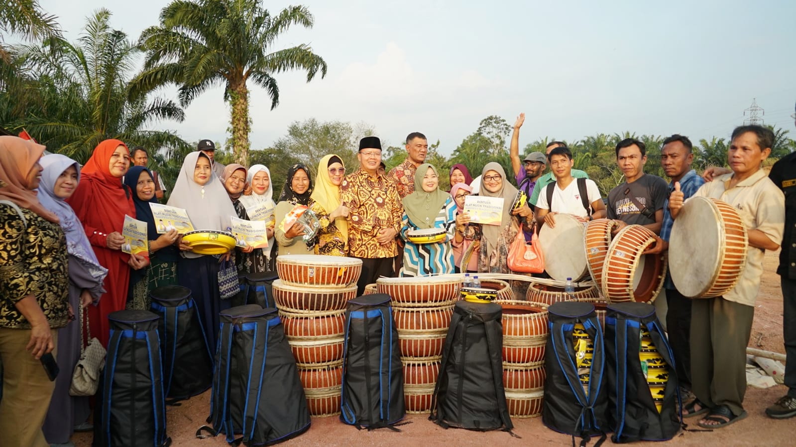 Gubernur Rohidin Kunjungan ke Desa Nakau