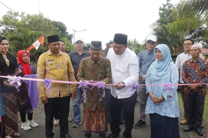 Bupati Seluma Sapa Warga Desa Sidoluhur