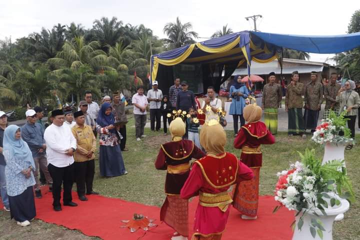 Bupati Seluma Sapa Warga Desa Sidoluhur