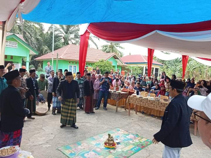 Kunjungi Desa Talang Seluai, Bupati Seluma Kembali Tampung Aspirasi