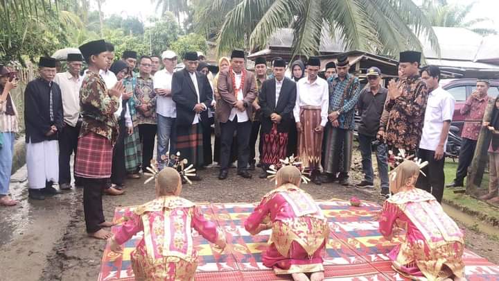 Kunjungan Desa Lubuk Lagan, Bupati Seluma Berbaur Bersama Masyarakat