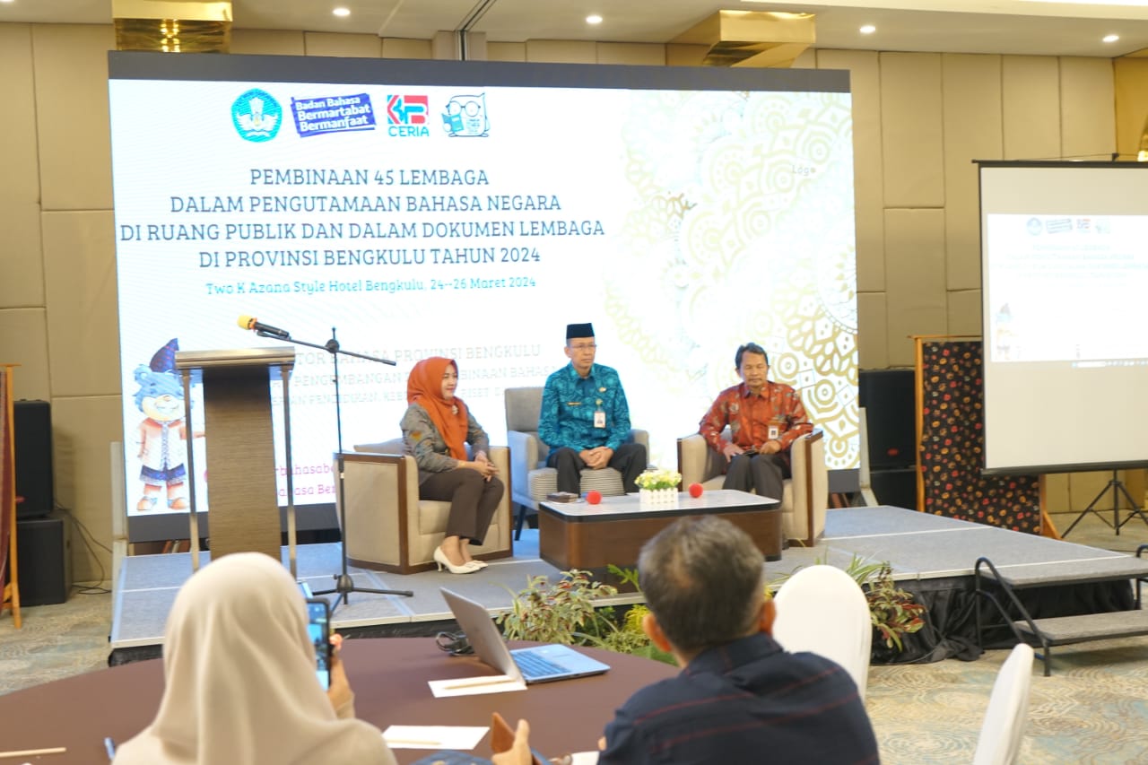 Sekda Buka Pembinaan 45 Lembaga dalam Pengutamaan Bahasa Negara