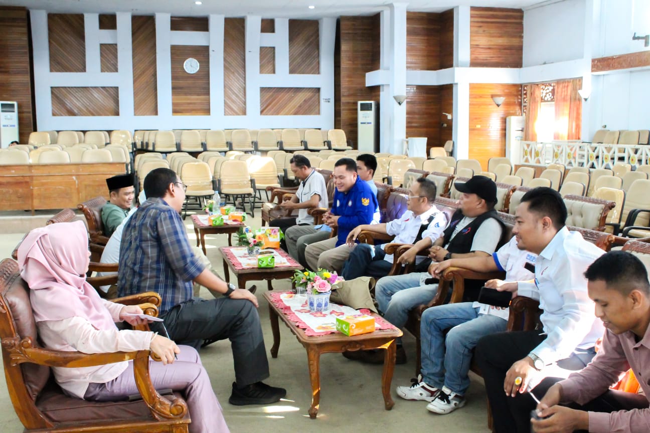 Asisten I Buka Rapat Pelaksanaan Hari Buruh Internasional