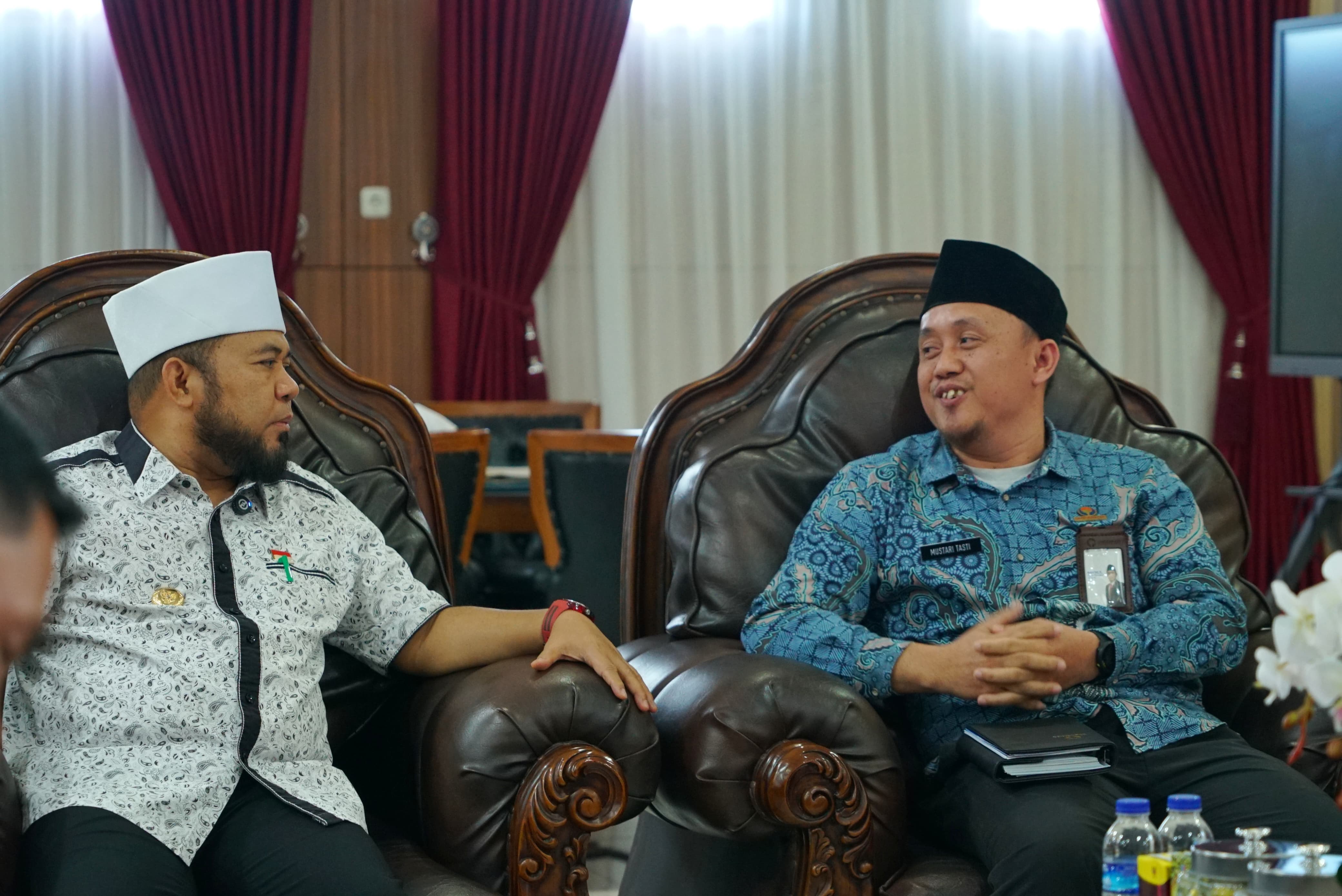 Helmi Hasan dan Ombudsman Sepakat Awasi Transparansi Penerimaan Siswa