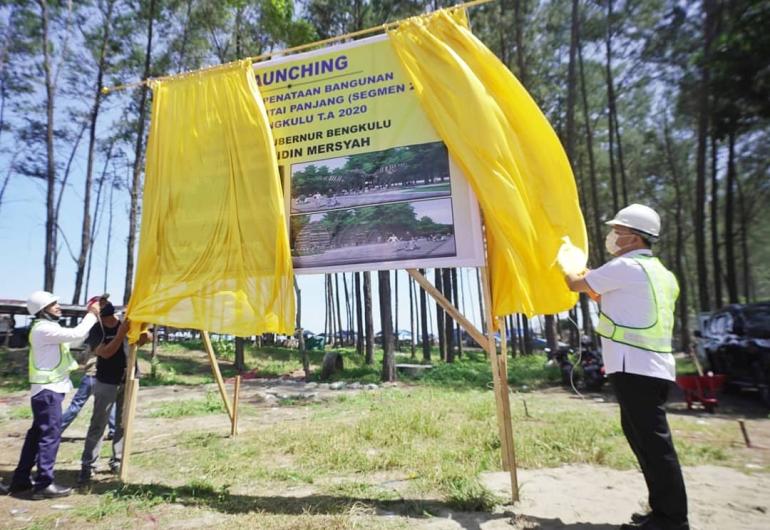 Gubernur Meresmikan Segmen 2 Lanjutan Objek Wisata Pantai Panjang