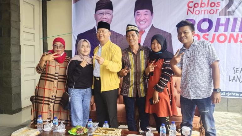 Foto bersama Rohidin Mersyah