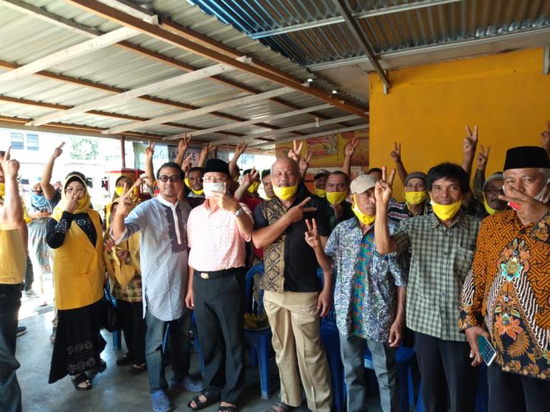 Foto bersama Rohidin Mersyah