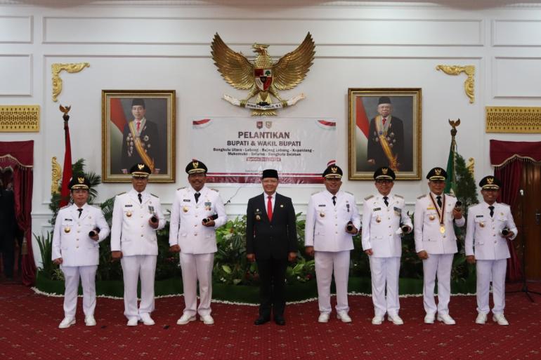 7 Bupati-Wabup Resmi Dilantik, Gubernur Rohidin Tegaskan Perkuat Sinergi Antar Daerah