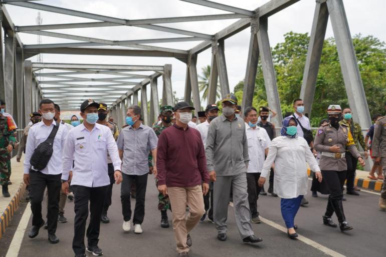 Gubernur Bengkulu Rohidin Mersyah Meresmikan Jembatan TAP