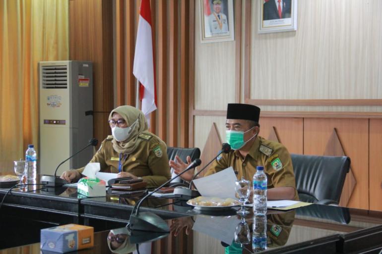 Staf Ahli Gubernur Bidang Pemerintahan Hukum dan Politik Oslita