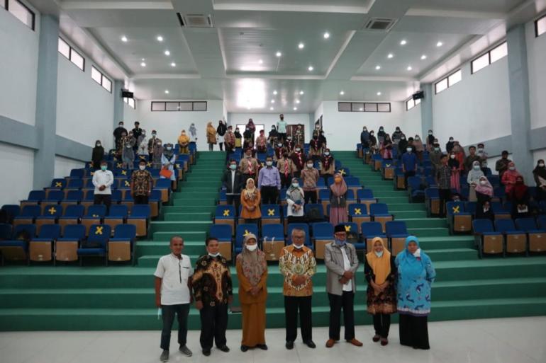 Pupuk Rasa Cinta Tanah Air FEBI IAIN dan Anggota DPR RI Gelar Sosialisasi Empat Pilar