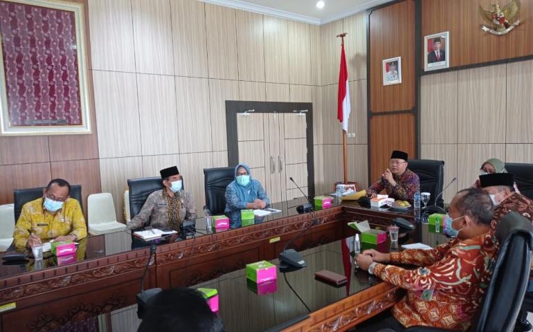 Gubernur Rohidin dan Investor Konsep Ulang Taman Remaja