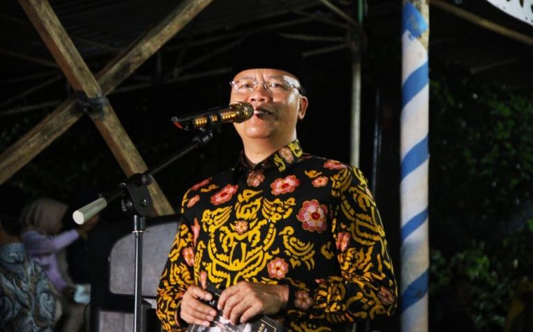 Gubernur Rohidin Hadiri Pertunjukan Wayang Kulit Semalam Suntuk