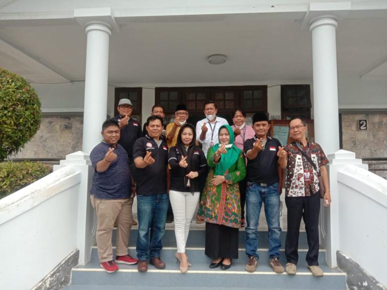 Pengurus Bengkulu Peduli dengan BAZNAS Provinsi Bengkulu