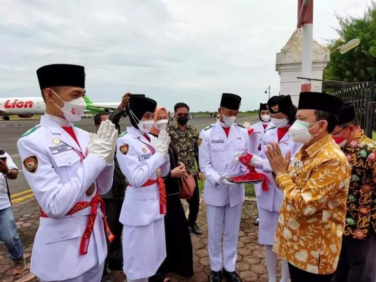 Sekda Hamka Jemput Kepulangan Paskibraka Nasional Perwakilan Bengkulu