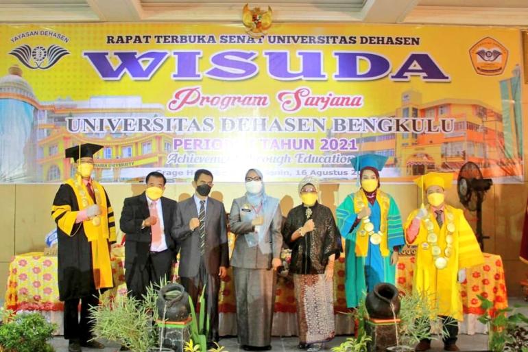 Wisuda Sarjana UNIVED Periode I Tahun 2021 Asisten II Berikan Apresiasi