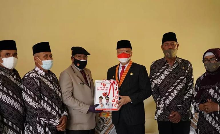 Sowan ke Pejuang Veteran Gubernur Rohidin Sampaikan Rasa Sukacita