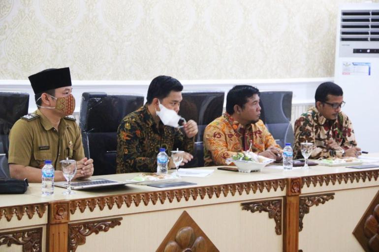 Kepada Tim Kuasa Hukum Pemprov Bengkulu Rohidin Minta Kaji Isu-Isu Strategis