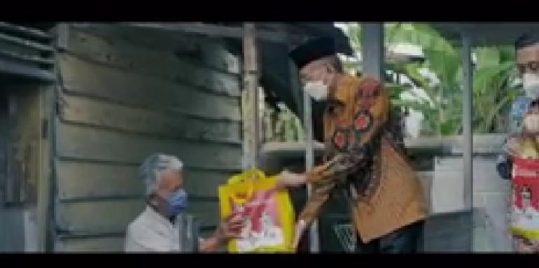 Terima Bantuan Warga Terdampak Covid-19 Dapat Salam Hangat dari Gubernur Rohidin