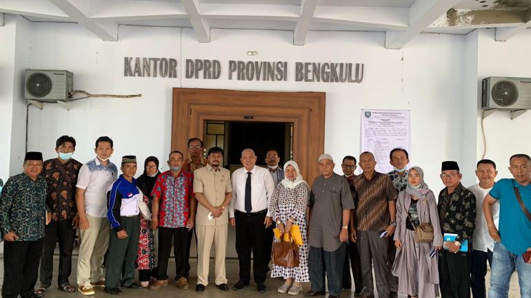 Foto Bersama Waka II DPRD