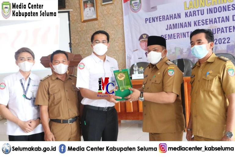 Launching Penyerahan Kartu Indonesia Sehat ( KIS )
