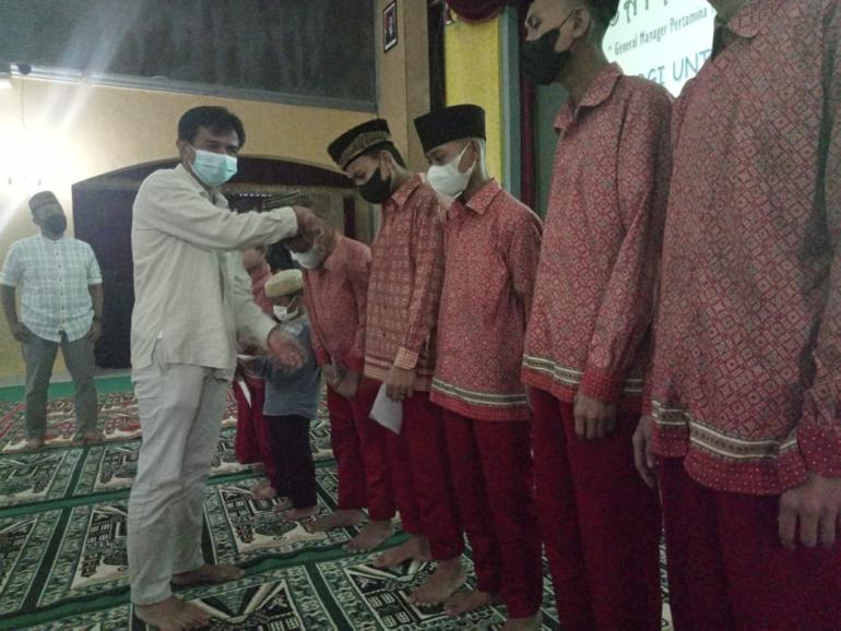 Safari Ramadhan 1443 H/ 2022 General Manager Pertamina Hulu Rokan zona 4 Santuni Anak Yatim Piatu