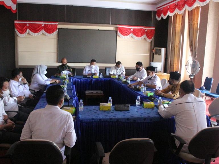 Rapat Koordinasi Perkembangan COVID 19 Di BENTENG