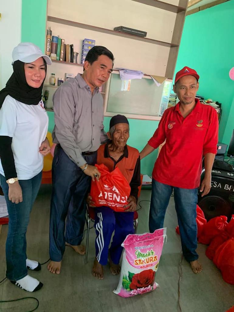 Bantuan PPKS Kepada 80 Lansia
