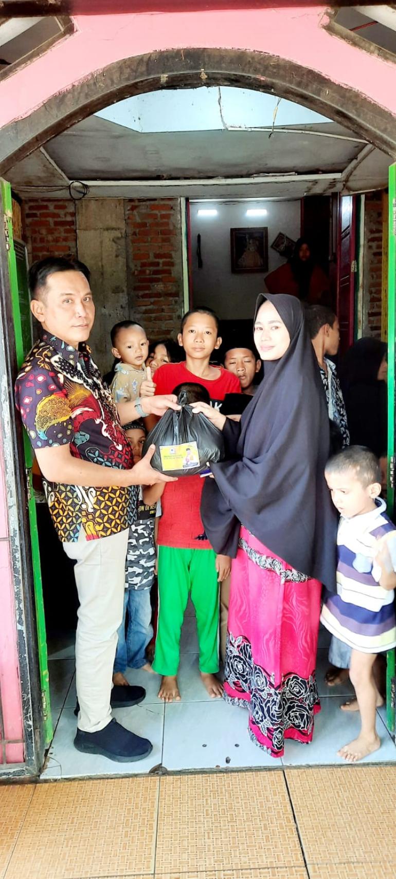 Penyerahan Daging Qurban