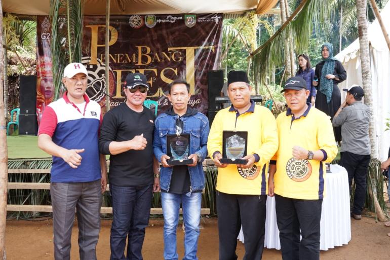 Wagub Rosjonsyah Buka Penembang Fest 2022 