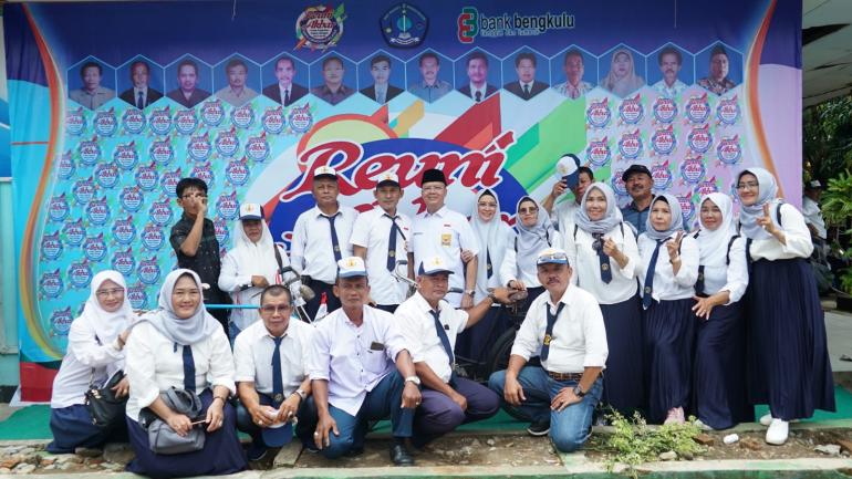Reuni Akbar SMPN 2 Bengkulu Selatan Bangun Spirit Kebersamaan Antar Alumni