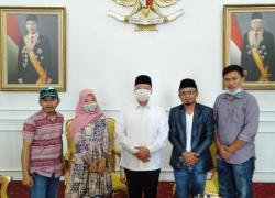 Pengurus SMSI bersama Gubernur Rohidin Mersyah