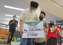 Foto bersama Rohidin Mersyah