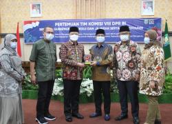 Ketua Komisi VIII DPR RI Yandri Susanto Bersama Gubernur Bengkulu