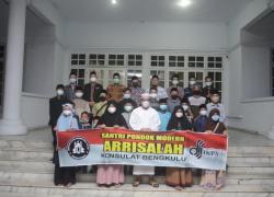 Wagub Lepas 20 Santriwan Kembali ke Pesantren Modern Arrisalah Ponorogo
