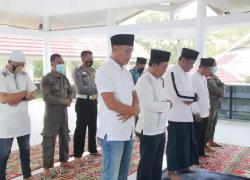 Wagub Rosjonsyah Gelar Solat Idul Adha Secara Sederhana