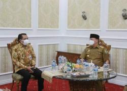 Gubernur Rohidin Sambut Audiensi Kepala OJK dan Bank Indonesia