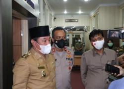 Wagub Rosjonsyah Pimpin Rapat