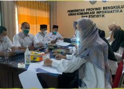 Kominfotik dan Biro Hukum dan HAM Bahas Pergub Penyebarluasan Informasi