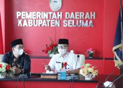 Plt Bappeda seluma Bersama Asisten Ikuti Musrenbang secara Virtual