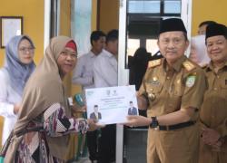 Pemprov Bengkulu Bersama BAZNAS Salurkan Zakat untuk Kaum Dhuafa